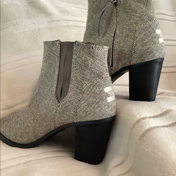 TOMS Peep Toe Booties - Picture 4 of 6